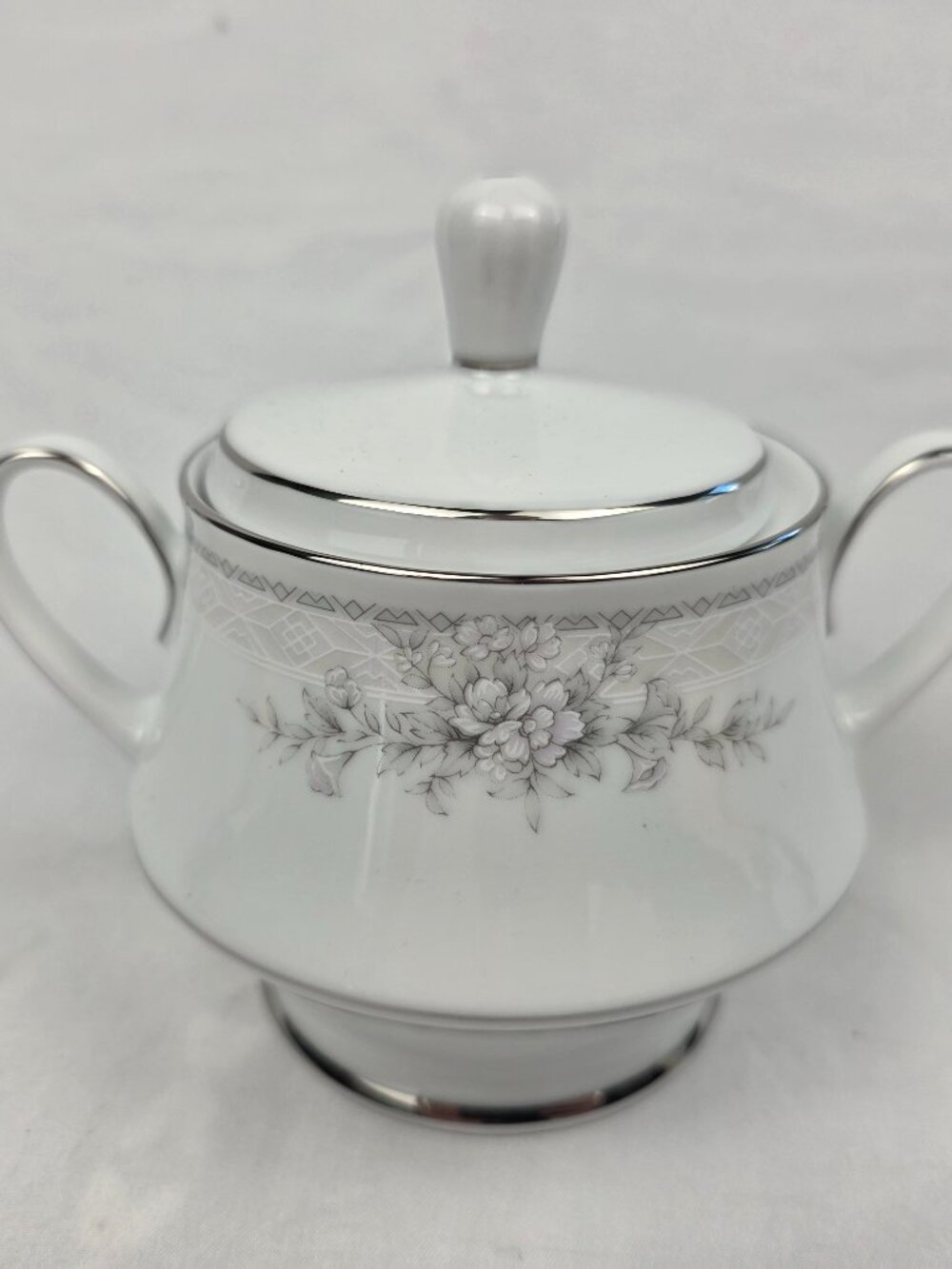 Noritake Sweet Leilani Sugar Bowl & Lid #3482 Gray Pink Floral